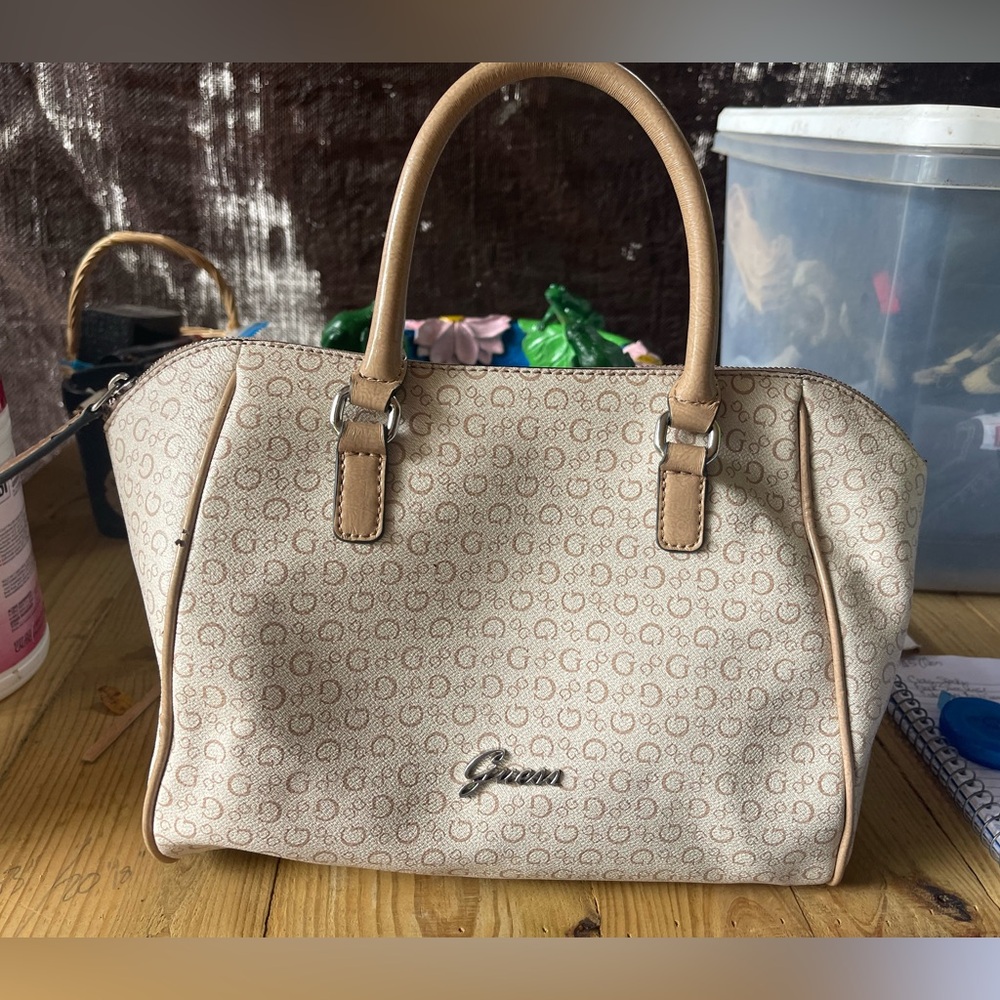 Vintage Guess WOMENS Logo All Over Tan Brown HandBag Purse